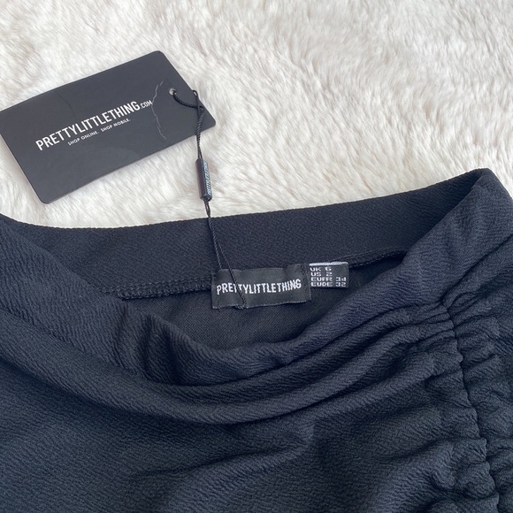 Prettylittlething mini skirt - Picture 3 of 3